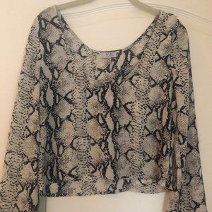 Tobi Cropped Snakeskin Pattern Blouse Size S